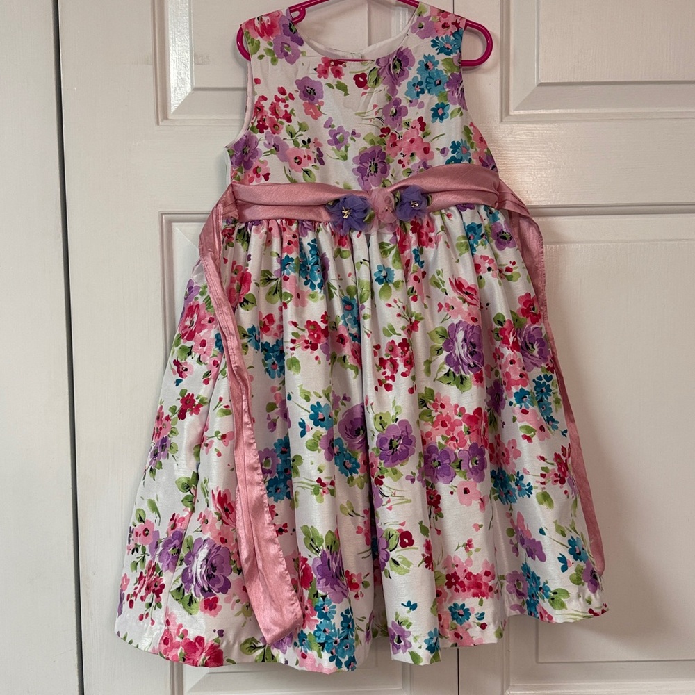 Mamellie Floral Dress with Pink Accents